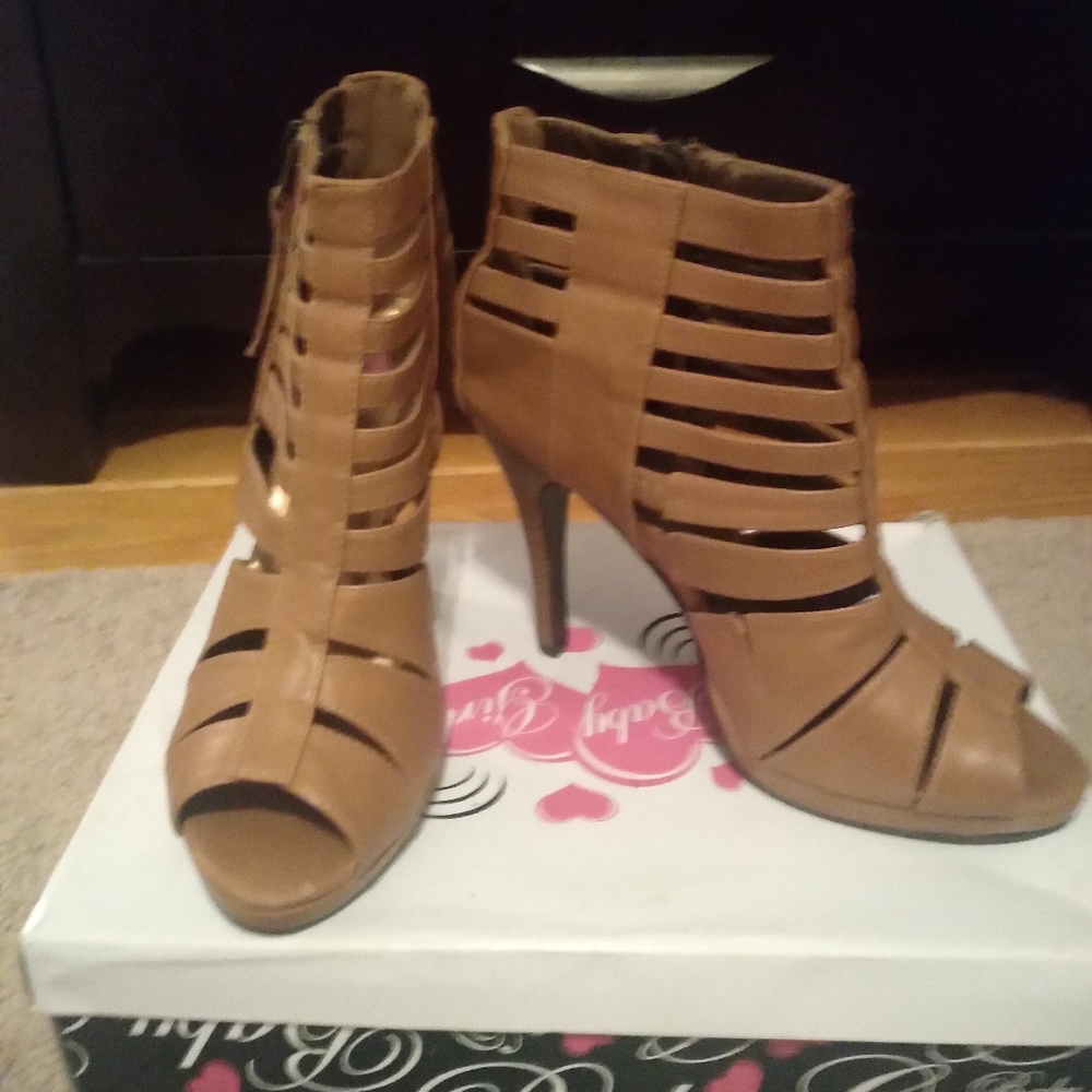 Heeled sandals
